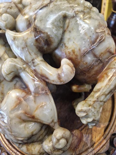 古玩玉器地方玉石雕獸真品鑒賞圖