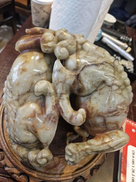 古玩玉器地方玉石雕獸真品鑒賞圖