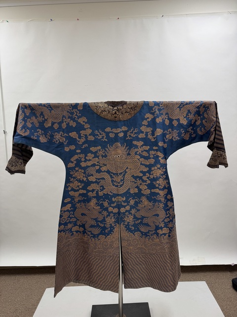 古玩雜項(xiàng)蟒袍真品鑒賞圖