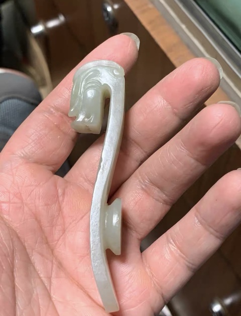古玩玉器和田玉雕“龍首帶鉤”真品鑒賞圖
