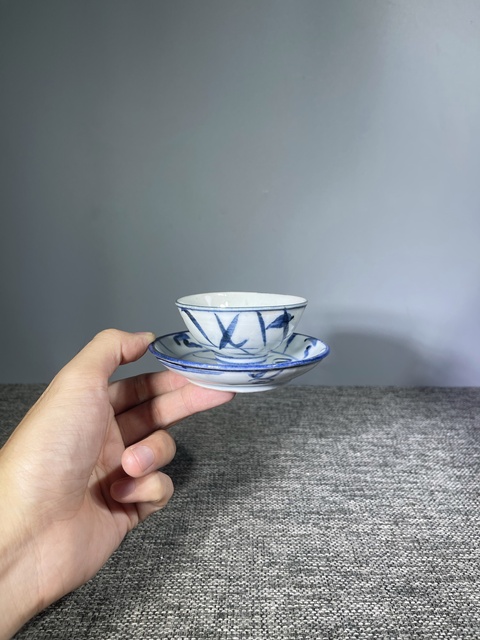 古玩陶瓷清中期.青花靈芝花卉紋杯碟拍賣,當前價格0元