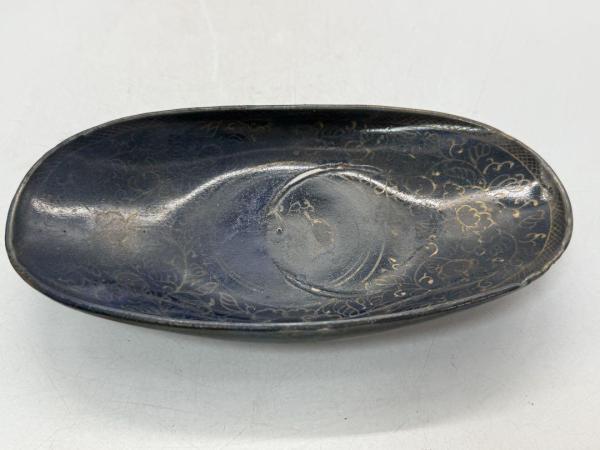 古玩陶瓷清晚·藍(lán)釉描金纏枝花卉紋茶船真品鑒賞圖