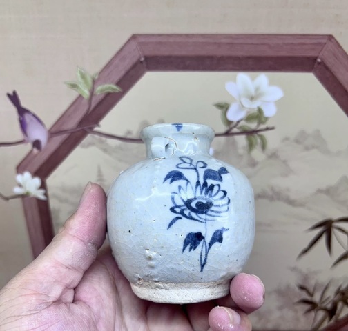 古玩陶瓷菊花紋雙系青花小罐真品鑒賞圖