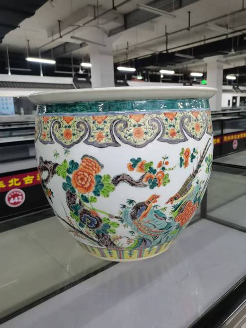 古玩陶瓷花鳥紋五彩缸真品鑒賞圖