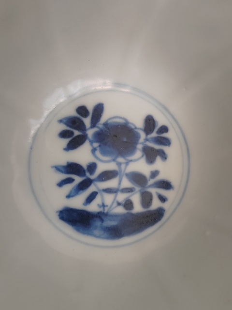 古玩陶瓷花鳥紋青花杯真品鑒賞圖