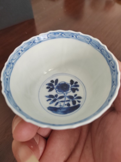 古玩陶瓷花鳥紋青花杯真品鑒賞圖