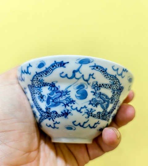 古玩陶瓷清晚期 青花龍紋蓋碗真品鑒賞圖