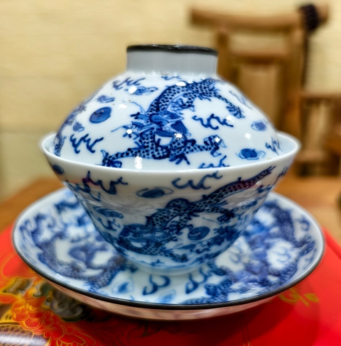 古玩陶瓷清晚期 青花龍紋蓋碗真品鑒賞圖