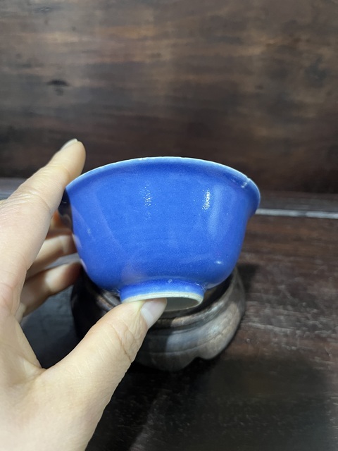 古玩陶瓷霽藍釉杯真品鑒賞圖