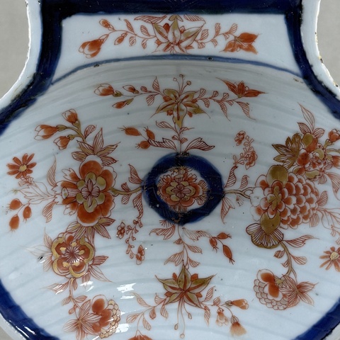 古玩陶瓷清康熙青花礬紅描金花卉紋貝殼盤拍賣，當(dāng)前價(jià)格2400元