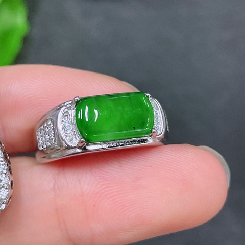 古玩玉器317天然翡翠佛公掛件加活口戒指一手走 配證書拍賣，當前價格450元