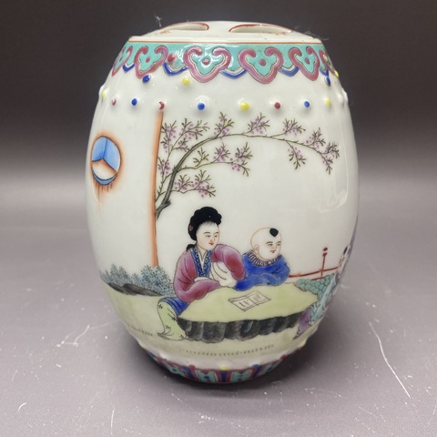 古玩陶瓷三娘教子圖粉彩鼓釘蓋罐真品鑒賞圖