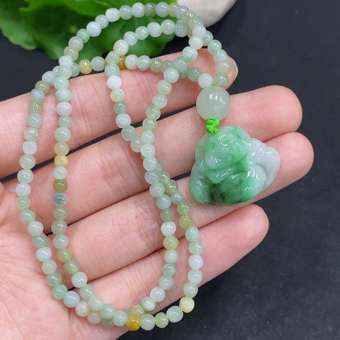 古玩玉器天然翡翠佛公題材掛件真品鑒賞圖