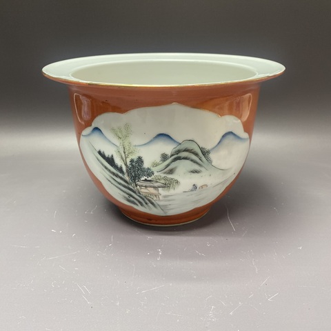 古玩陶瓷珊瑚紅釉描金開光青綠山水彩山水紋花盆真品鑒賞圖