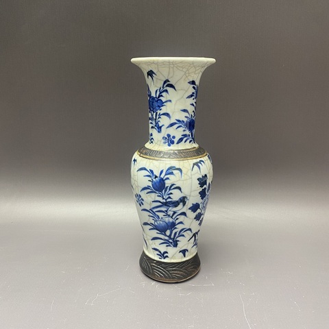 古玩陶瓷哥釉地鐵銹釉青花花鳥紋花觚真品鑒賞圖