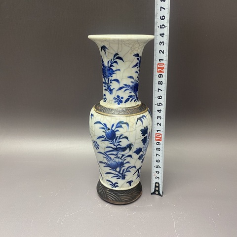 古玩陶瓷哥釉地鐵銹釉青花花鳥紋花觚真品鑒賞圖