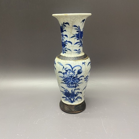 古玩陶瓷哥釉地鐵銹釉青花花鳥紋花觚真品鑒賞圖