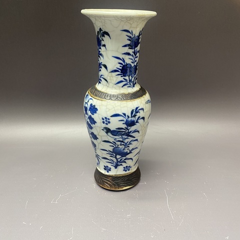 古玩陶瓷哥釉地鐵銹釉青花花鳥紋花觚真品鑒賞圖