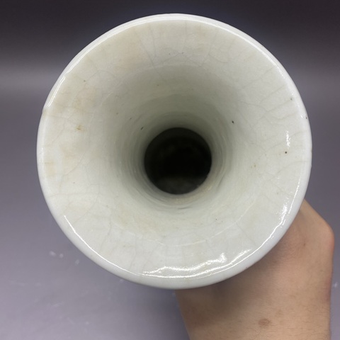 古玩陶瓷哥釉地鐵銹釉青花花鳥紋花觚真品鑒賞圖