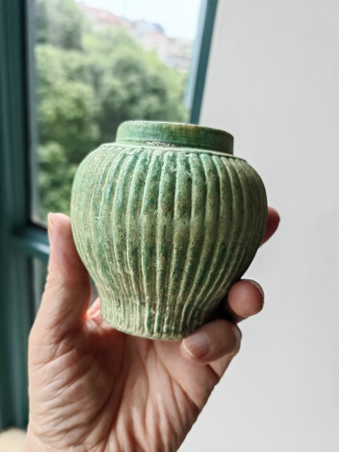 古玩陶瓷綠釉瓜棱罐真品鑒賞圖