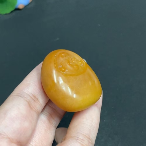 古玩玉器天然和田玉佛公題材掛件真品鑒賞圖