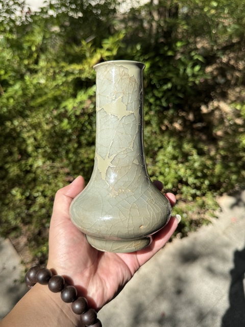 古玩陶瓷龍泉青瓷直頸瓶真品鑒賞圖