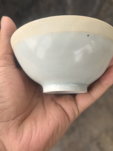 古玩陶瓷湖田窯影青釉花卉紋茶碗真品鑒賞圖