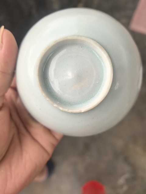 古玩陶瓷湖田窯影青釉花卉紋茶碗真品鑒賞圖