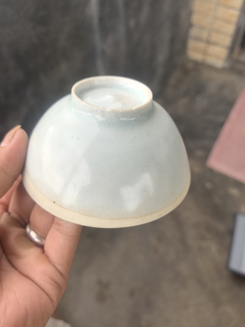 古玩陶瓷湖田窯影青釉花卉紋茶碗真品鑒賞圖