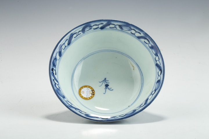 古玩陶瓷清中·青花纏枝花卉紋碗拍賣,當前價格188元