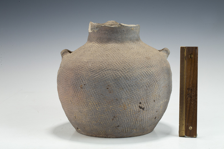 古玩陶瓷明早·繩紋雙系陶罐
真品鑒賞圖