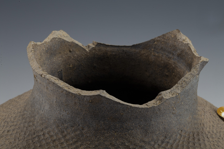 古玩陶瓷明早·繩紋雙系陶罐
真品鑒賞圖