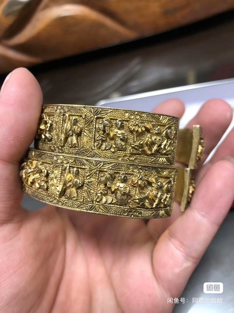 古玩雜項(xiàng)浮雕手鐲真品鑒賞圖