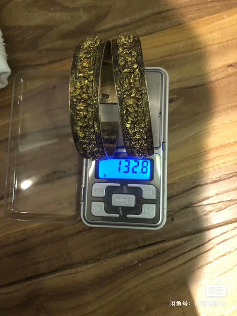 古玩雜項(xiàng)浮雕手鐲真品鑒賞圖