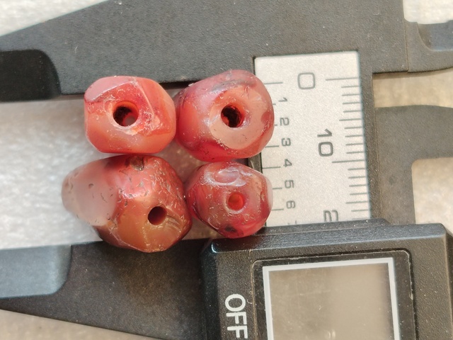 古玩玉器天然紅瑪瑙多棱珠真品鑒賞圖