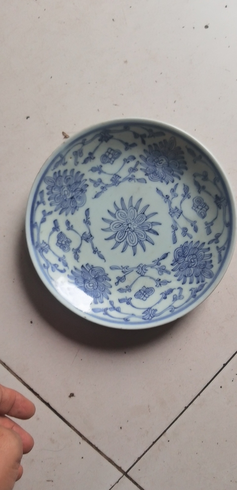 古玩陶瓷清嘉慶花卉紋青花盤(pán)真品鑒賞圖