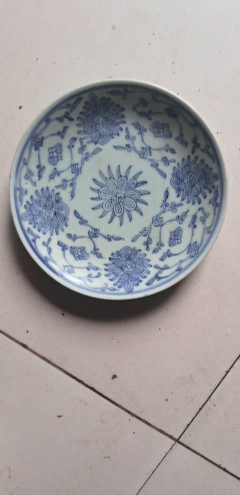古玩陶瓷清嘉慶花卉紋青花盤(pán)真品鑒賞圖