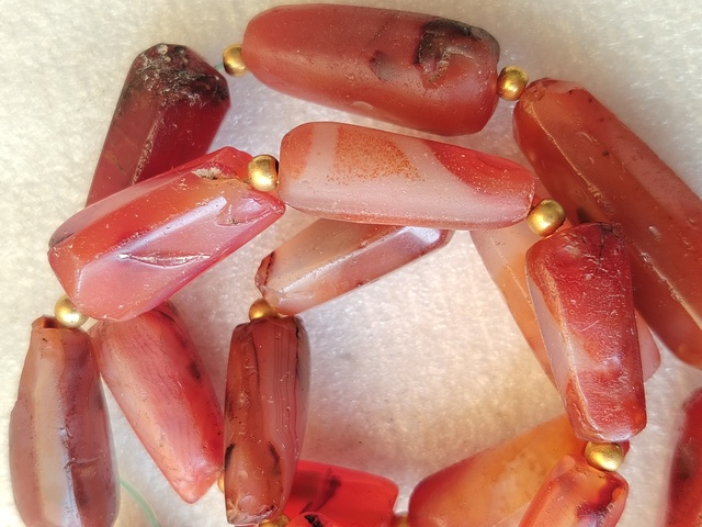 古玩玉器天然紅瑪瑙多棱珠串鏈拍賣，當前價格666元