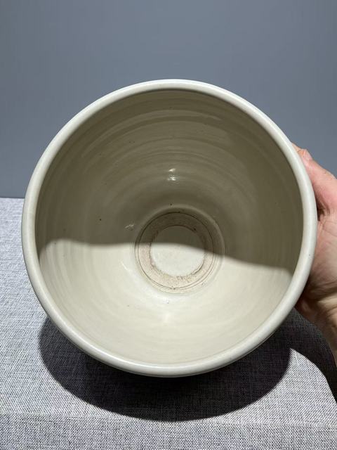 古玩陶瓷白釉刻花缸真品鑒賞圖