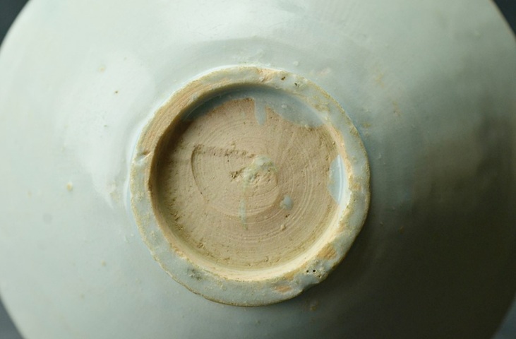 古玩陶瓷宋代影青芒口圈足覆燒工藝印花碗真品鑒賞圖