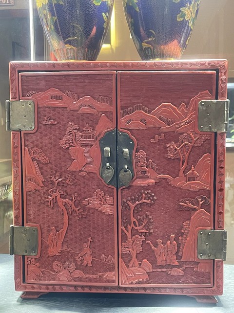 古玩雜項(xiàng)剔紅柜真品鑒賞圖