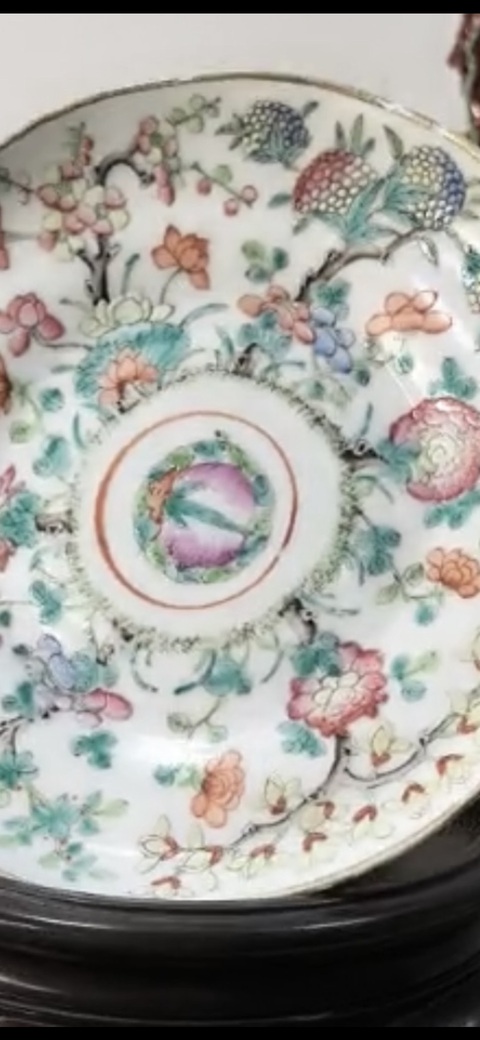 古玩陶瓷花卉紋粉彩高足盤真品鑒賞圖