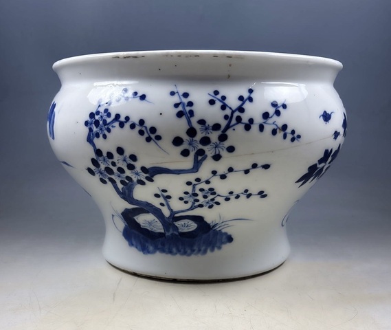 古玩陶瓷花卉紋青花馬蹄尊真品鑒賞圖