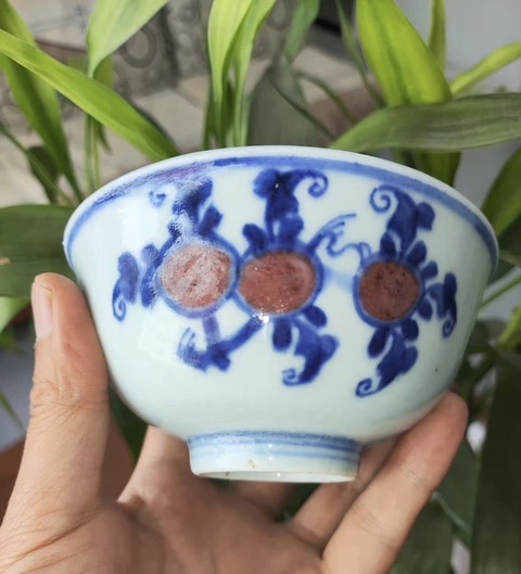 古玩陶瓷青花釉里紅三多紋茶碗真品鑒賞圖