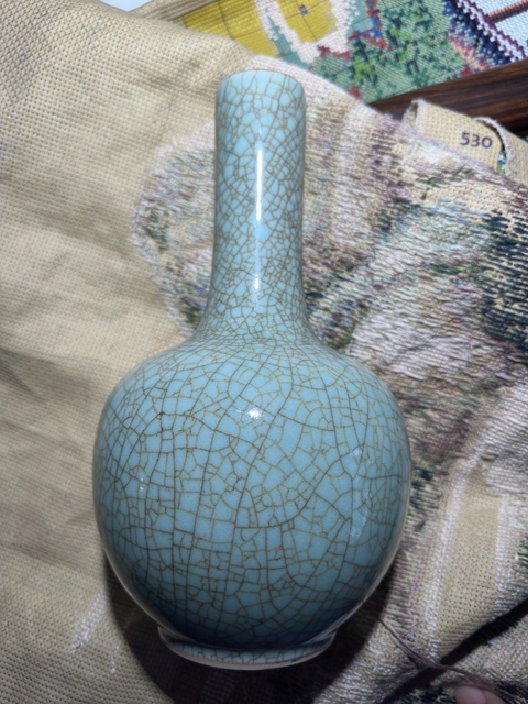 古玩陶瓷哥釉天球瓶真品鑒賞圖