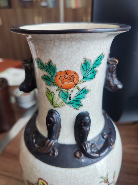 古玩陶瓷哥釉五彩鳳穿牡丹圖瓶真品鑒賞圖