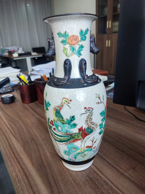 古玩陶瓷哥釉五彩鳳穿牡丹圖瓶真品鑒賞圖