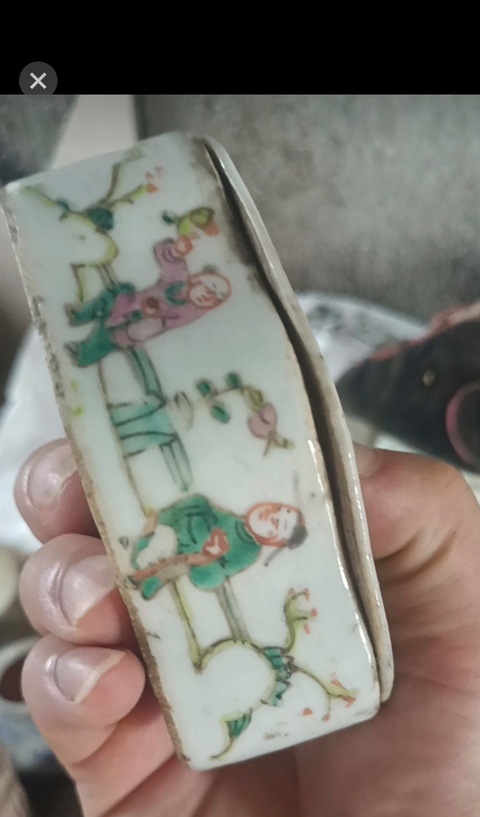 古玩陶瓷人物紋粉彩油絮缸真品鑒賞圖
