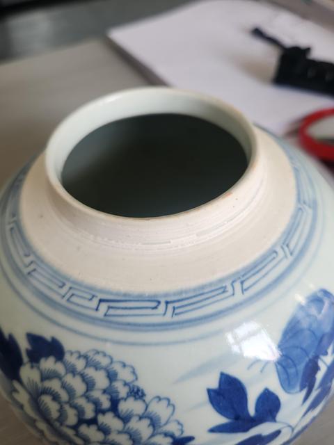 古玩陶瓷青化牡丹紋罐真品鑒賞圖