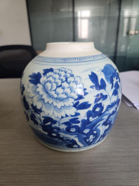 古玩陶瓷青化牡丹紋罐真品鑒賞圖